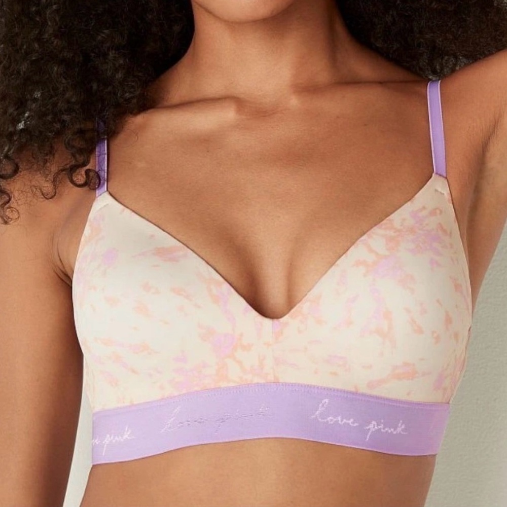 PINK VS Floral Lavender and Cream Wear Everywhere Wireless Lightly Bra 32A
